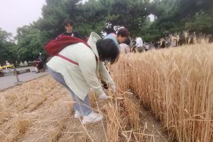 记者：中日足球最大差距在高强度跑动，跑不过别人就别谈技战术了